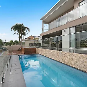 Luxe On Lotus Gold Coast